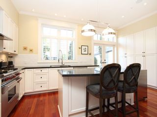 Photo 2: 2580 VINE Street in Vancouver: Kitsilano Townhouse for sale (Vancouver West)  : MLS®# V989268