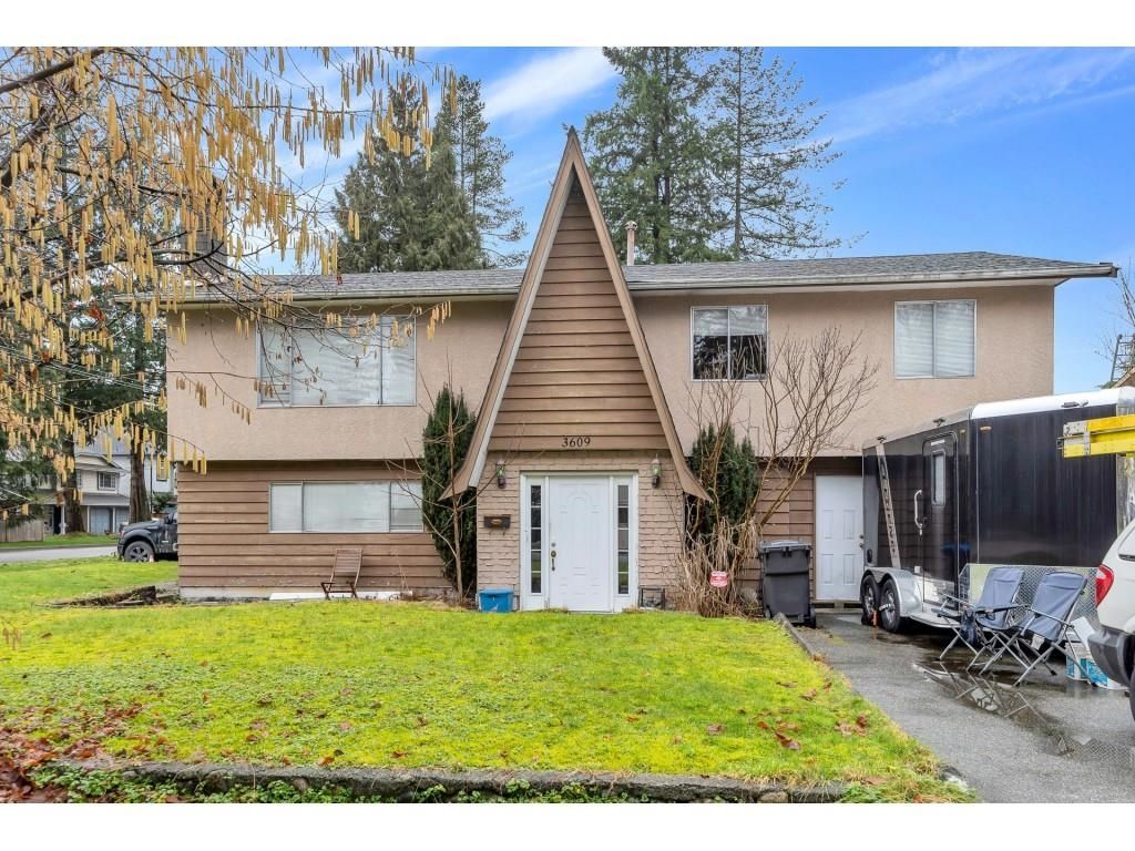 Main Photo: 3609 ST. THOMAS Street in Port Coquitlam: Lincoln Park PQ House for sale : MLS®# R2651131