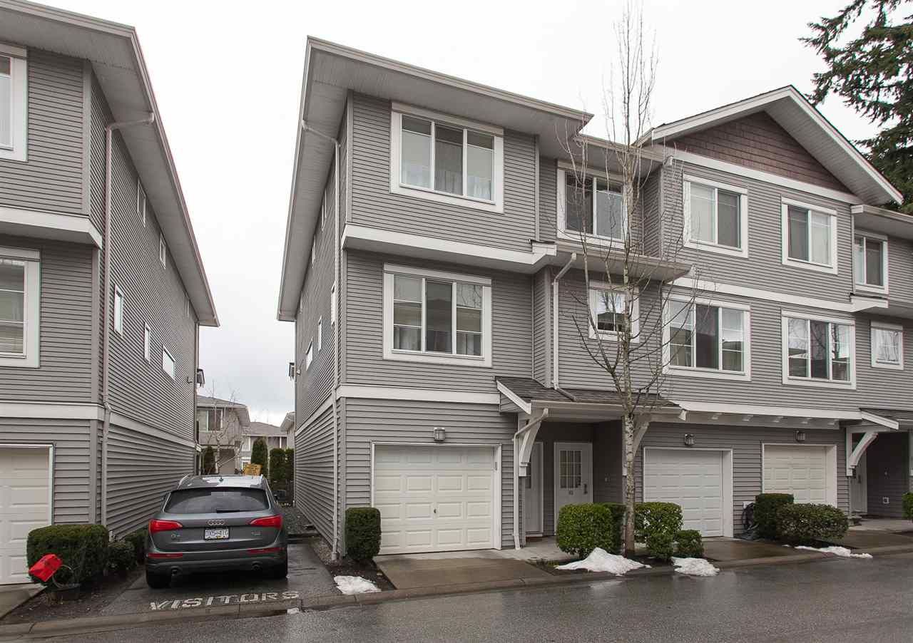 Main Photo: 84 15155 62A Avenue in Surrey: Sullivan Station Townhouse for sale in "OAKLANDS" : MLS®# R2246499