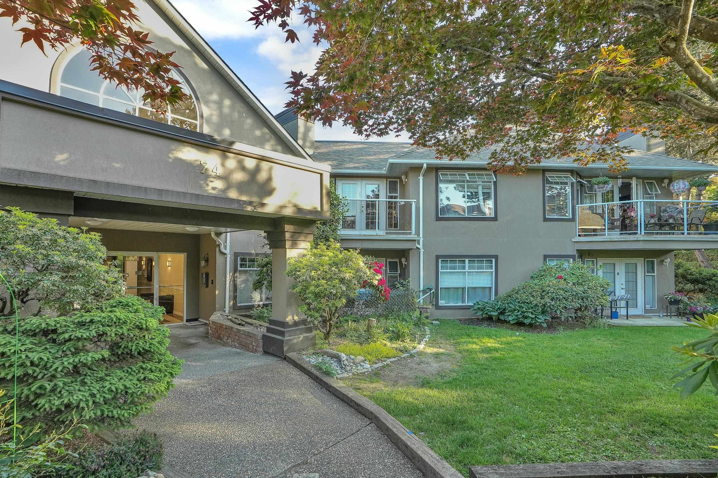 Main Photo: 105 74 MINER Street in New Westminster: Fraserview NW Condo for sale in "FRASERVIEW PARK" : MLS®# R2781173