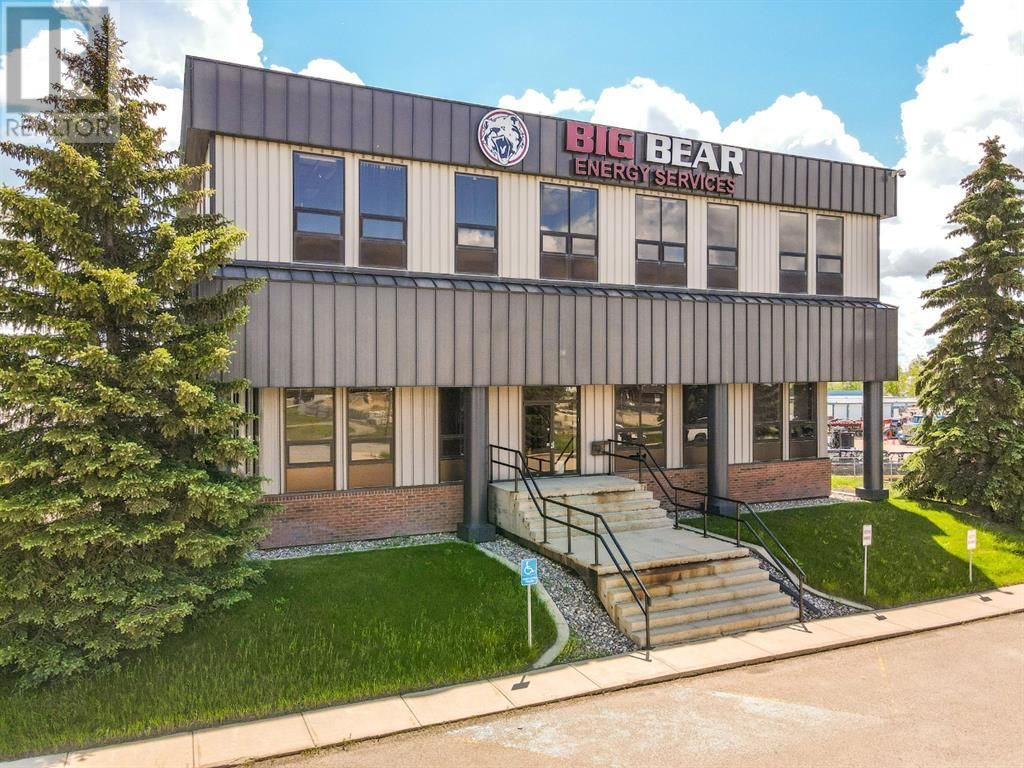 Main Photo: 3 Industrial Drive in Sylvan Lake: Industrial for sale : MLS®# A1237564