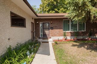 Photo 3: 394 Lynbrook Drive in Winnipeg: Charleswood Residential for sale (1G)  : MLS®# 202319308