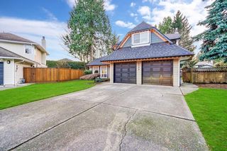 Photo 2: 6049 133A Street in Surrey: Panorama Ridge House for sale : MLS®# R2705320