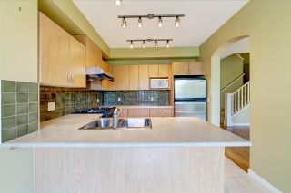 Photo 10: 51 2978 WHISPER WAY in Coquitlam: Westwood Plateau Townhouse for sale : MLS®# R2473168
