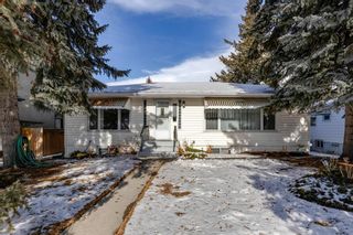 Main Photo: 2412 1 Avenue NW in Calgary: West Hillhurst Detached for sale : MLS®# A2023293