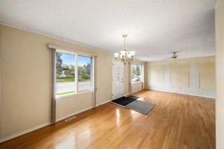 Photo 4: 3320 Dover Ridge Drive SE in Calgary: Dover Detached for sale : MLS®# A1141061