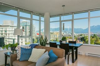 Photo 2: 807 2788 PRINCE EDWARD Street in Vancouver: Mount Pleasant VE Condo for sale in "Uptown" (Vancouver East)  : MLS®# R2401286