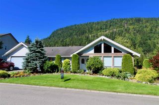 Main Photo: 836 MYNG Crescent: Harrison Hot Springs House for sale in "ANGUS EST" : MLS®# R2192928