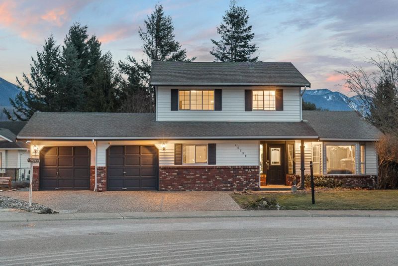 FEATURED LISTING: 46290 ROY Avenue Chilliwack