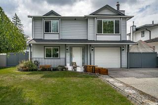 Photo 1: 19690 WAKEFIELD Drive in Langley: Willoughby Heights House for sale in "Langley Meadows" : MLS®# R2492746