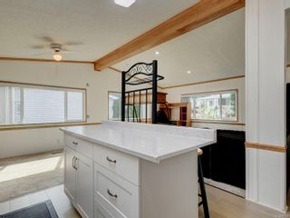 Photo 11: 139 9 Chief Robert Sam Lane in View Royal: VR Glentana Manufactured Home for sale : MLS®# 911652