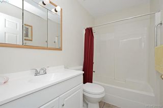 Photo 12: 24 Eagle Lane in VICTORIA: VR Glentana Manufactured Home for sale (View Royal)  : MLS®# 775804