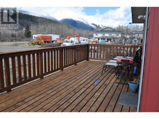 Photo 31: 1194 VICTORIA STREET in Smithers: House for sale : MLS®# R2770957