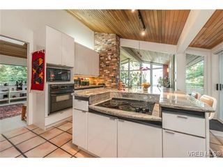 Photo 6: 7118 Willis Point Rd in VICTORIA: CS Willis Point House for sale (Central Saanich)  : MLS®# 686126