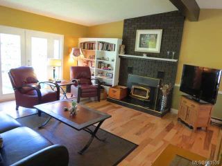 Photo 3: 1955 HOLLY PLACE in COMOX: Z2 Comox (Town of) House for sale (Zone 2 - Comox Valley)  : MLS®# 641539