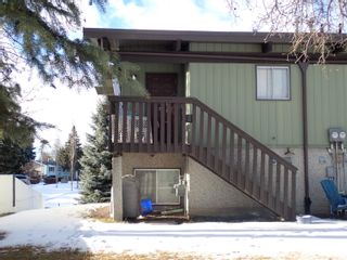 Photo 2: 490 LEE RIDGE Road in Edmonton: Zone 29 House Half Duplex for sale : MLS®# E4271108