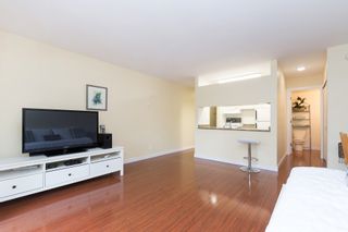 Photo 4: 214 436 SEVENTH Street in New Westminster: Uptown NW Condo for sale in "Regency Court" : MLS®# R2289839