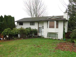 Photo 1: 7925 PLOVER Street in Mission: Mission BC House for sale : MLS®# R2125715