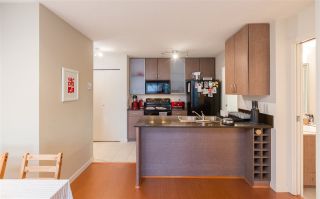 Photo 7: 2201 977 MAINLAND Street in Vancouver: Yaletown Condo for sale in "YALETOWN PARK" (Vancouver West)  : MLS®# R2217552