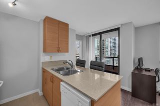 Photo 11: 1304 928 HOMER Street in Vancouver: Yaletown Condo for sale in "YALETOWN PARK 1" (Vancouver West)  : MLS®# R2821614
