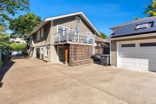 Photo 32: 2715/2717 Grosvenor Rd in Victoria: Vi Oaklands Single Family Residence for sale : MLS®# 963673