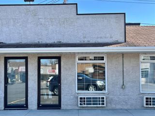 Photo 1: 12 90 Brandt Street in Steinbach: Industrial / Commercial / Investment for lease (R16)  : MLS®# 202330175