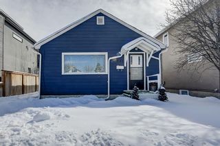 Photo 3: 831 3 Avenue NW in Calgary: Sunnyside Detached for sale : MLS®# A2032078