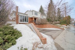 Photo 2: 805 Prospect Avenue SW in Calgary: Upper Mount Royal Detached for sale : MLS®# A2117339