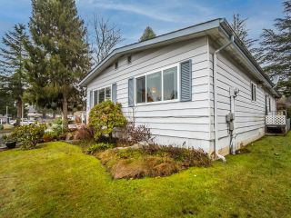 Photo 3: 3 15875 20 Avenue in Surrey: King George Corridor Manufactured Home for sale in "SEA RIDGE BAYS" (South Surrey White Rock)  : MLS®# R2749631