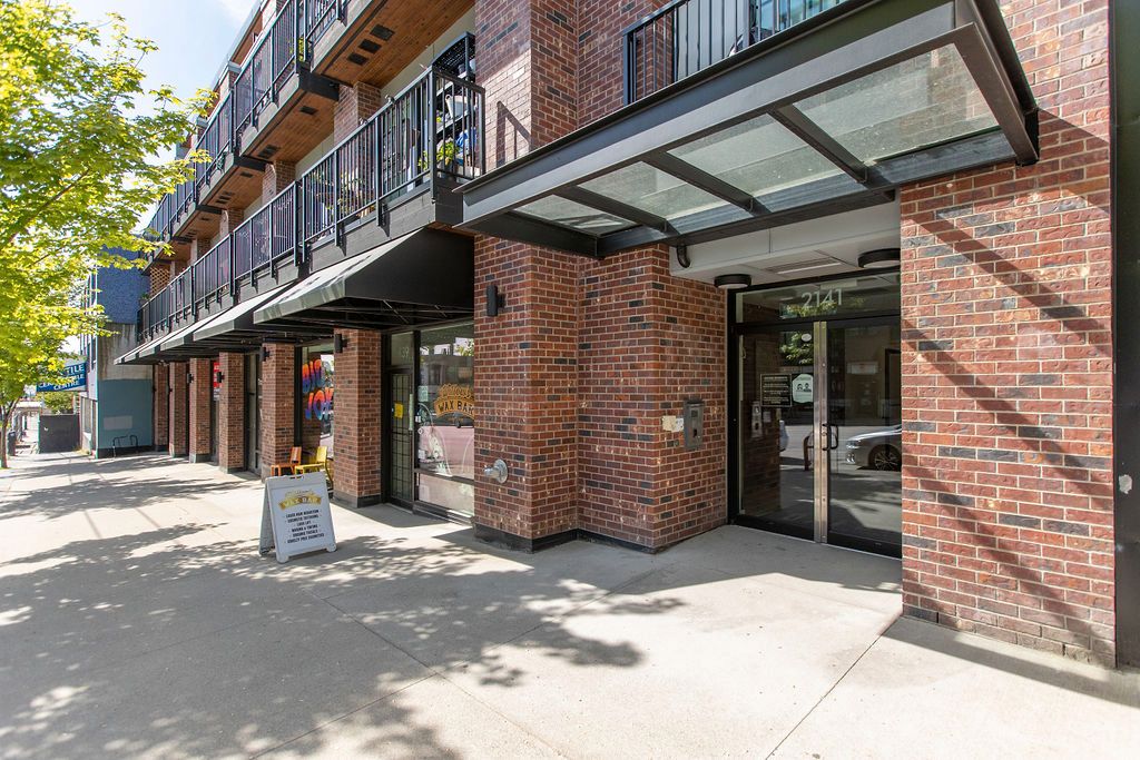Main Photo: 404 2141 E HASTINGS Street in Vancouver: Hastings Condo for sale in "THE OXFORD" (Vancouver East)  : MLS®# R2579548