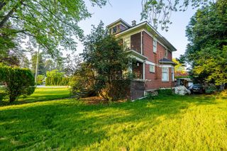 Photo 3: 7166 MAITLAND Avenue in Chilliwack: Sardis West Vedder House for sale (Sardis)  : MLS®# R2880364