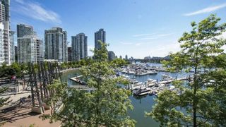 Photo 1: 310 1228 MARINASIDE CRESCENT in Vancouver: Yaletown Condo for sale (Vancouver West)  : MLS®# R2342063