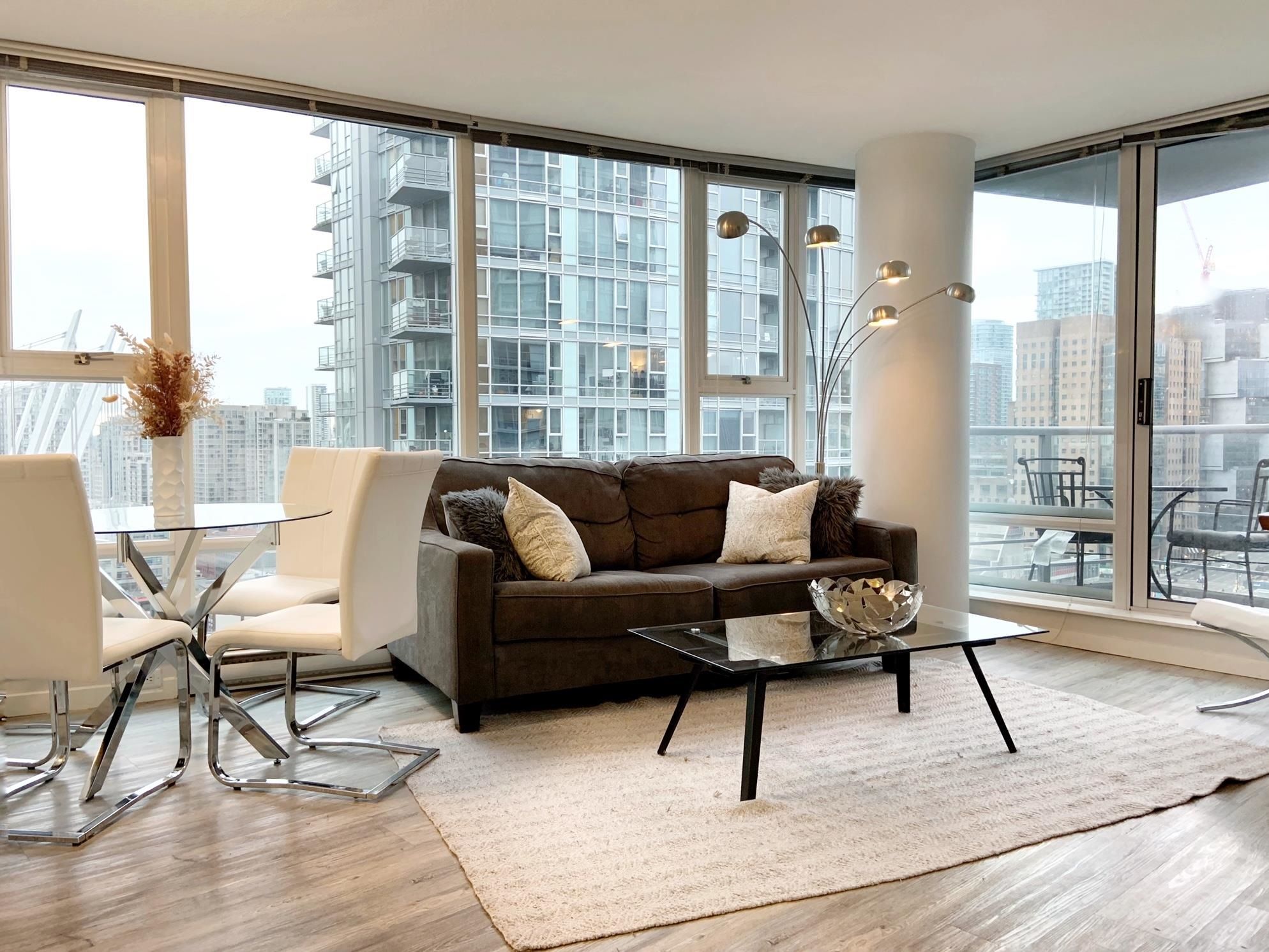 Main Photo: 2208 131 REGIMENT Square in Vancouver: Downtown VW Condo for sale in "SPECTRUM III" (Vancouver West)  : MLS®# R2642560