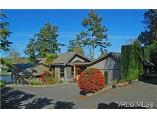 Photo 13: 1376 Treebank Rd. W. in Victoria: Es Kinsmen Park House for sale (Esquimalt)  : MLS®# 313295