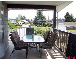 Photo 2: 2125 EMERSON Street in Abbotsford: Abbotsford West House for sale : MLS®# F2814355