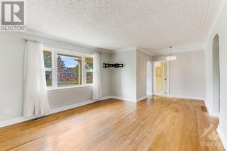 Photo 8: 839 REX AVENUE in Ottawa: House for sale : MLS®# 1369499