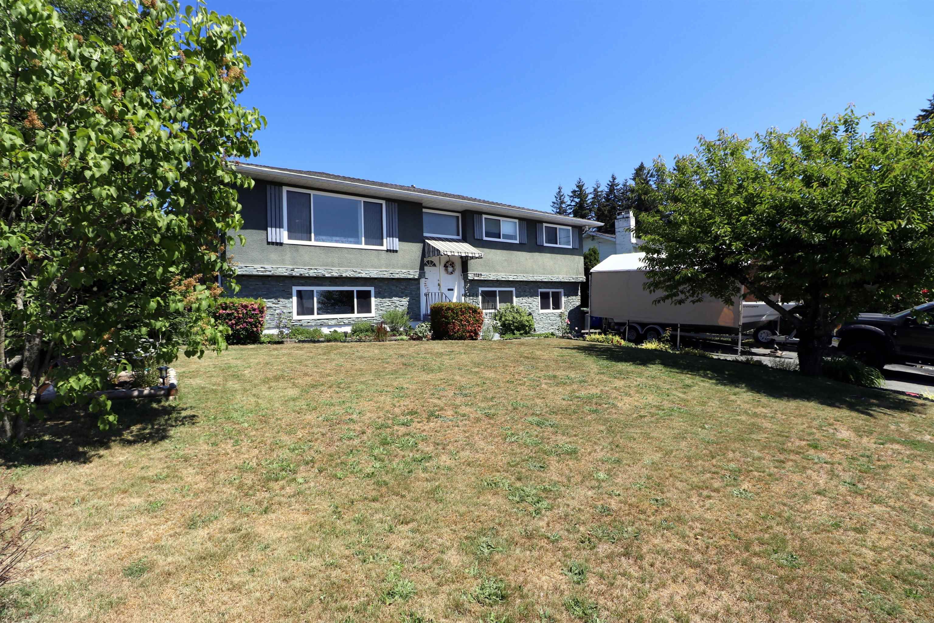 Main Photo: 1147 DANSEY Avenue in Coquitlam: Central Coquitlam House for sale : MLS®# R2786099