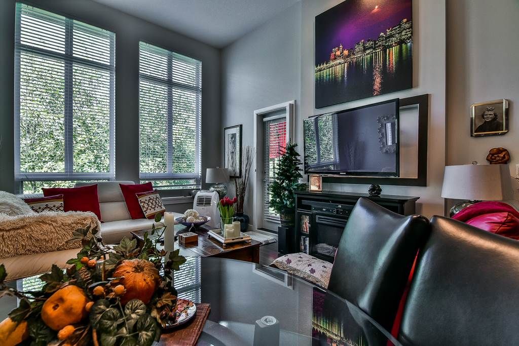 Photo 2: Photos: C412 20211 66 Avenue in Langley: Willoughby Heights Condo for sale in "ELEMENTS" : MLS®# R2199053
