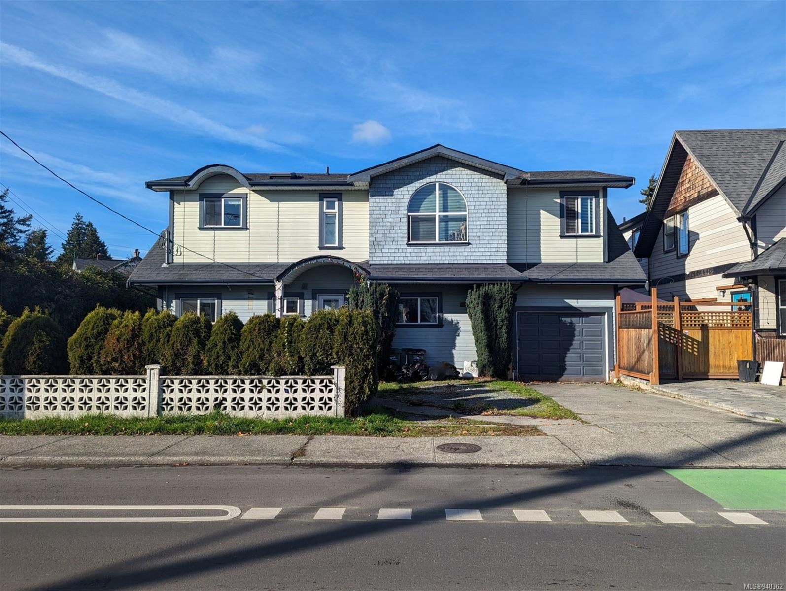 Main Photo: 82 Bay St in Victoria: VW Victoria West House for sale (Victoria West)  : MLS®# 948362