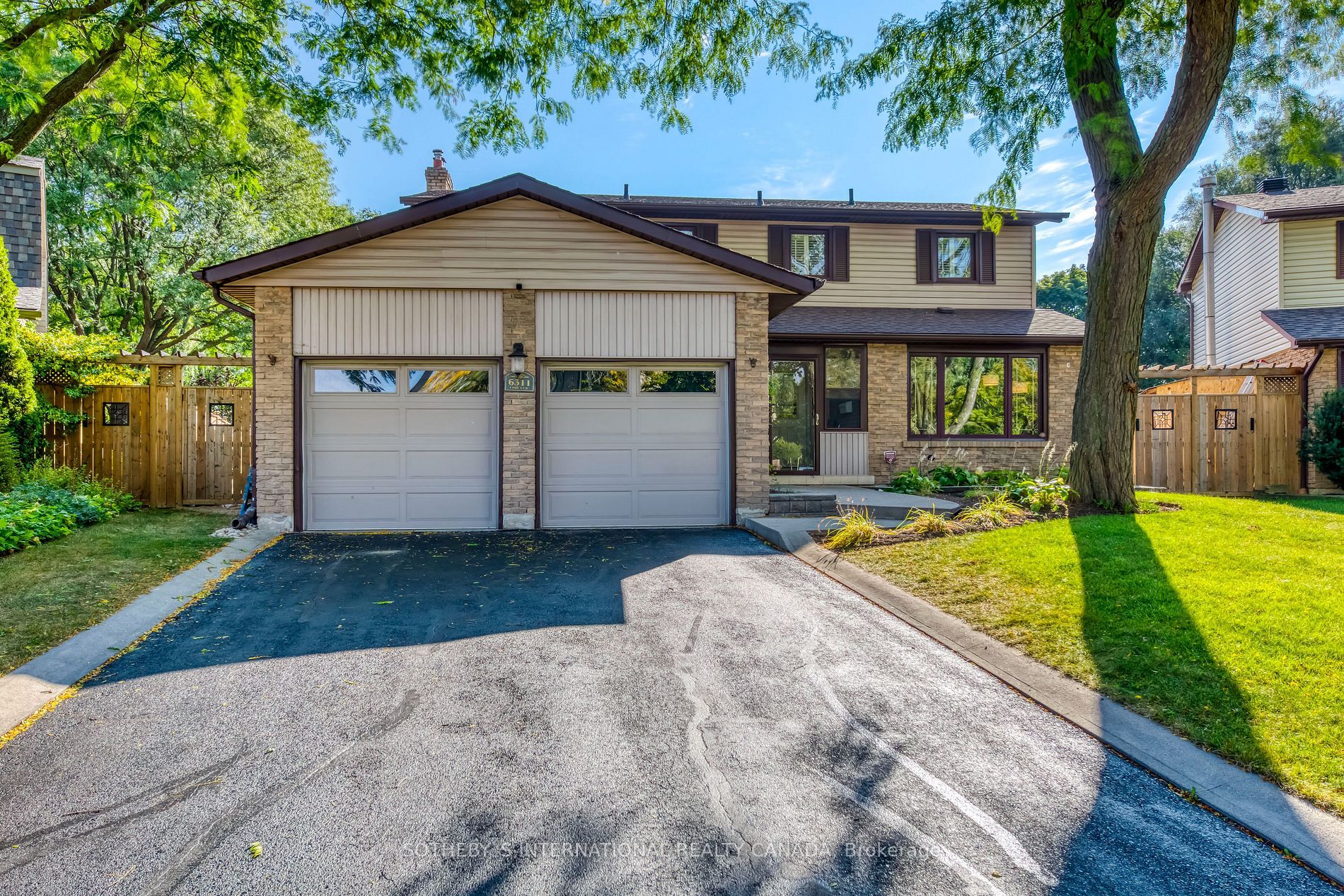 Main Photo: 6311 Lorca Crescent in Mississauga: Meadowvale House (2-Storey) for sale : MLS®# W7038762