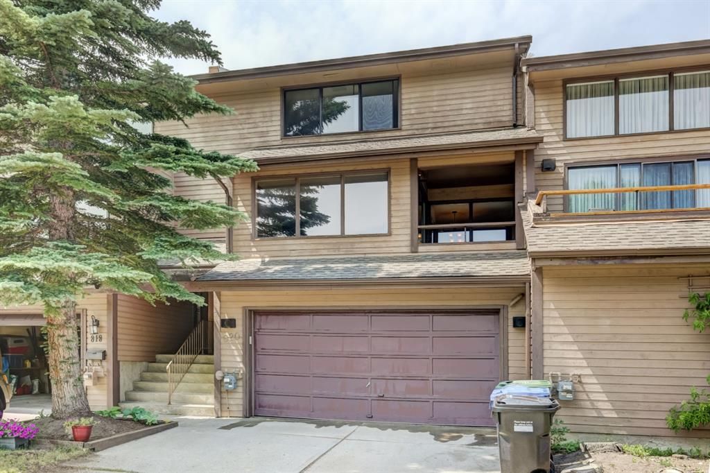Main Photo: 820 Edgemont Road NW in Calgary: Edgemont Row/Townhouse for sale : MLS®# A1126146