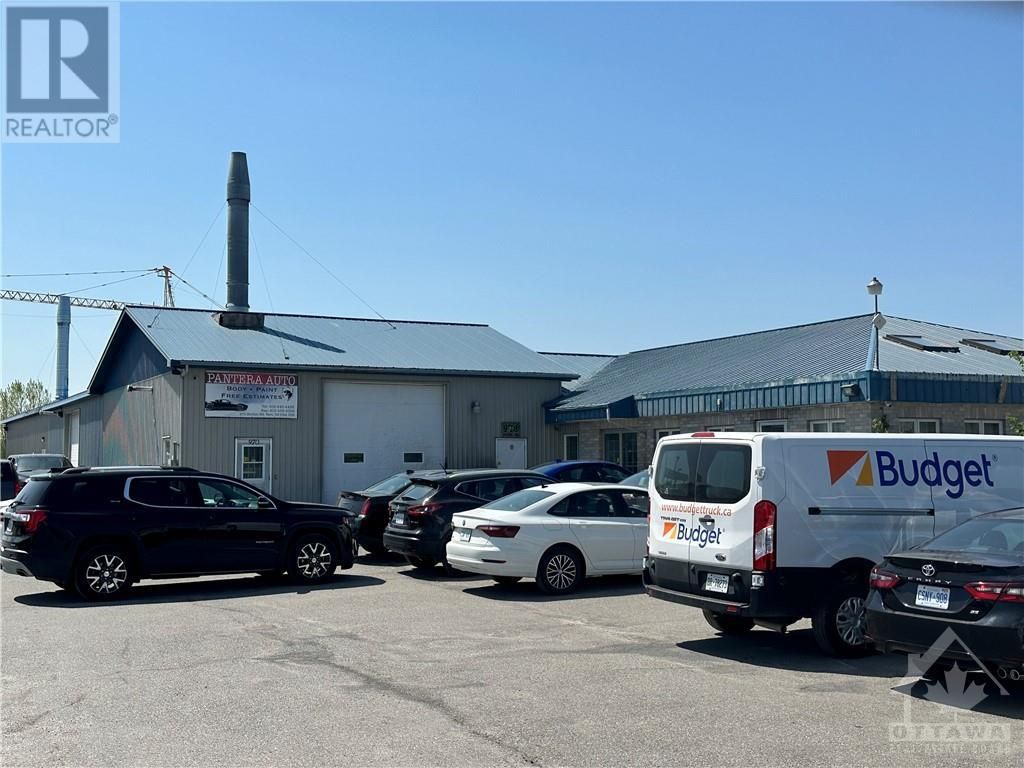 Main Photo: 970 BURTON ROAD in Russell: Industrial for rent : MLS®# 1342358