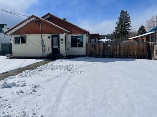 Photo 1: 329 6TH AVENUE S in Cranbrook: House for sale : MLS®# 2475290