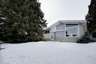 Photo 1: 6515 Longmoor Way SW in Calgary: Lakeview Detached for sale : MLS®# A1191510