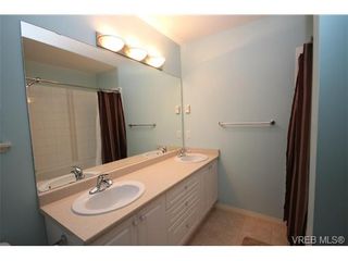 Photo 10: 210 Stoneridge Pl in VICTORIA: VR Hospital House for sale (View Royal)  : MLS®# 718015