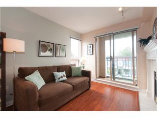 Photo 2: 301 688 E 16TH Avenue in Vancouver: Fraser VE Condo for sale in "VINTAGE EAST SIDE" (Vancouver East)  : MLS®# V834887