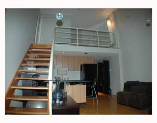 Photo 3: 713 933 SEYMOUR Street in Vancouver: Downtown VW Condo for sale in "THE SPOT" (Vancouver West)  : MLS®# V794826
