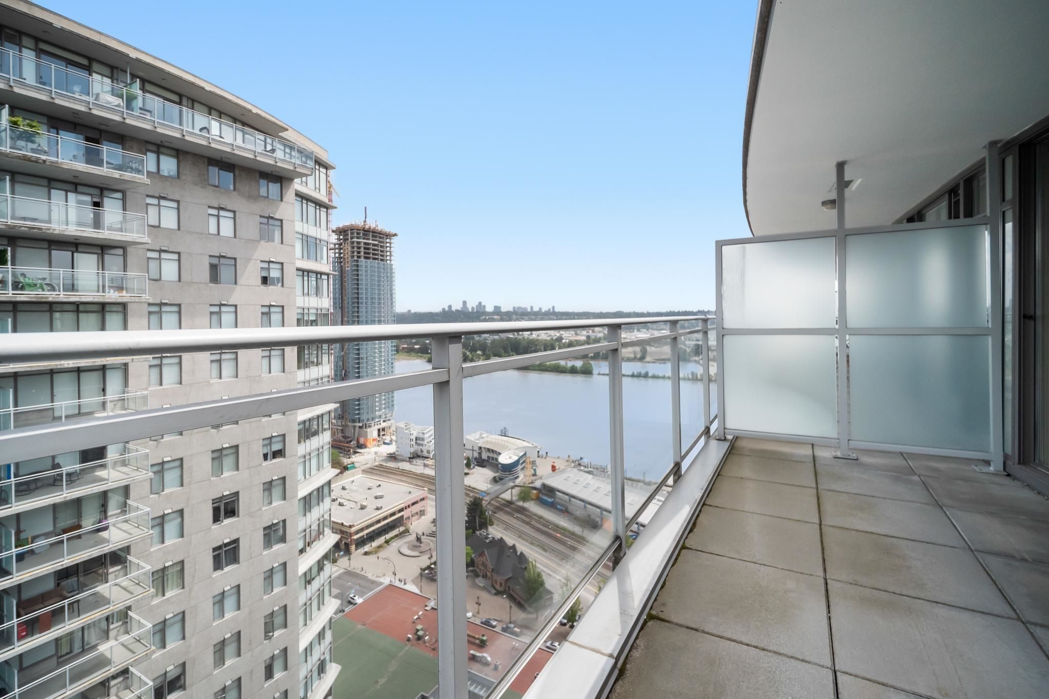 Main Photo: PH5 892 CARNARVON Street in New Westminster: Downtown NW Condo for sale : MLS®# R2776882