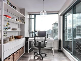 Photo 9: 1903 888 HAMILTON Street in Vancouver: Downtown VW Condo for sale in "Rosedale Garden" (Vancouver West)  : MLS®# R2859024