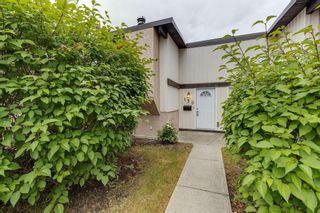 Photo 18: 150 Oaktree Lane SW in Calgary: Oakridge Semi Detached (Half Duplex) for sale : MLS®# A2058320